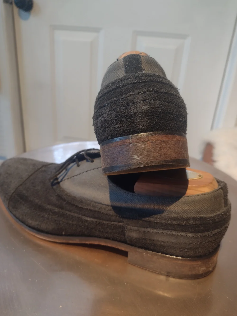 Men's Charcoal Suede Split-Toe Derby Shoes